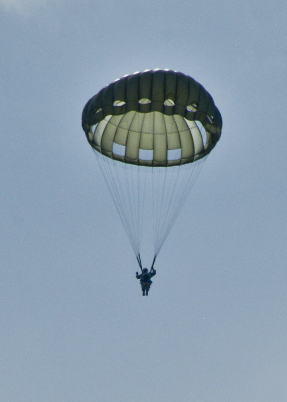 404th CA BN Conduct Airborne Operations