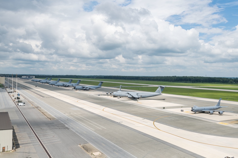 Team Dover rallies to safeguard aircraft from tropical storm