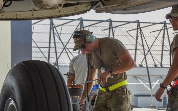 Team Dover rallies to safeguard aircraft from tropical storm