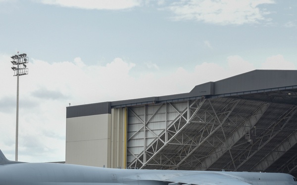 Team Dover rallies to safeguard aircraft from tropical storm