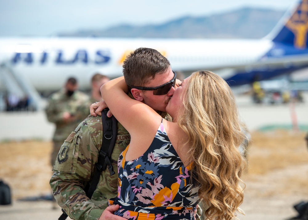 Second Wave of 124th Airmen Return Home From Deployment