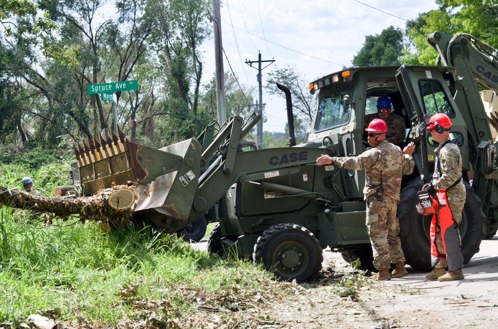 Iowa National Guards responds to derecho