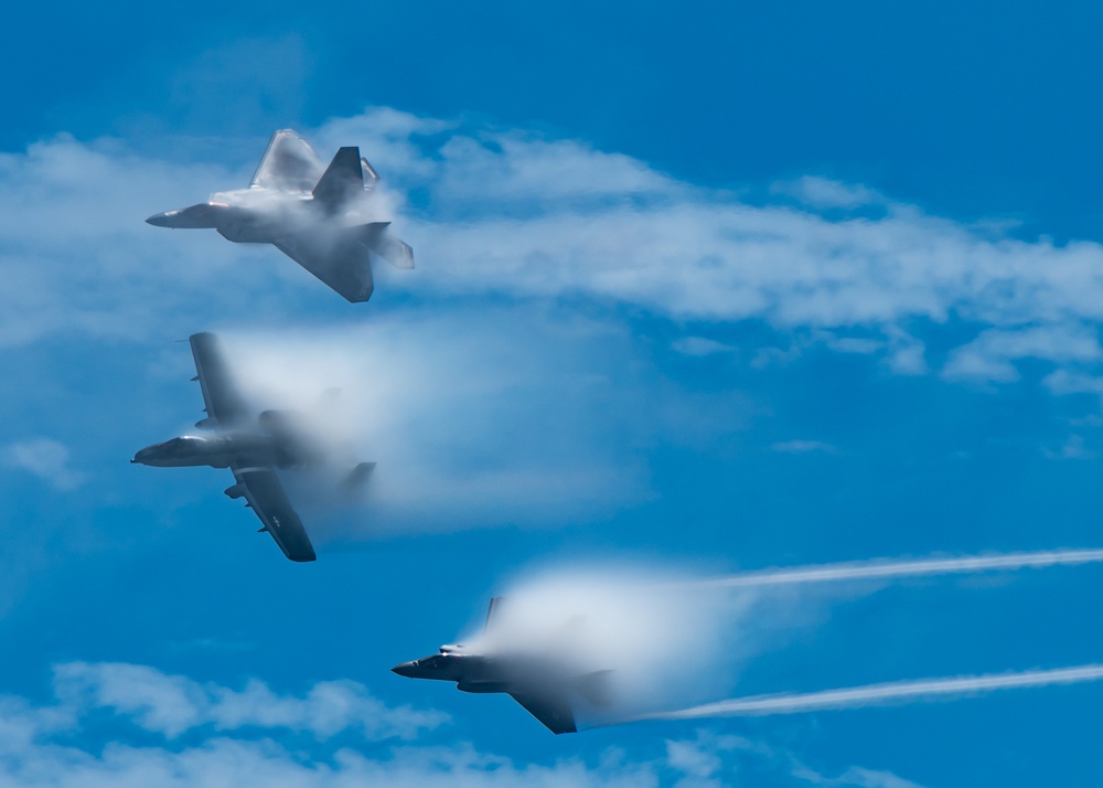 F-35 Demo Team performs at the 2020 OC Airshow