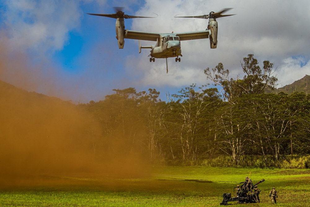 VMM-363 conducts external lifts