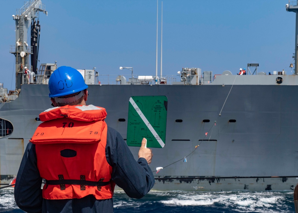 USS Mustin Conducts Replenishment-at-Sea