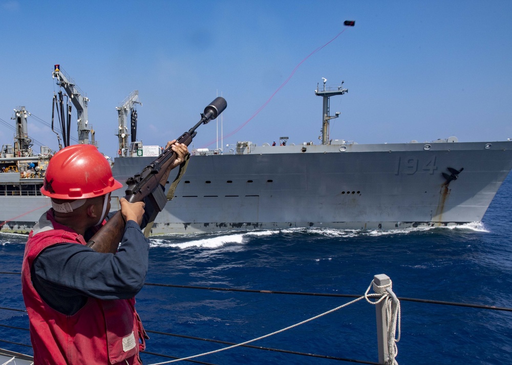 USS Mustin Conducts Replenishment-at-Sea