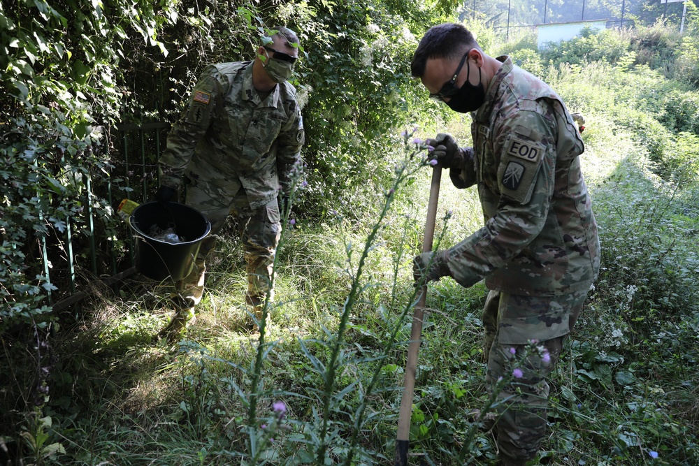 KFOR RC-E supports Mitrovica school beautification alongside students