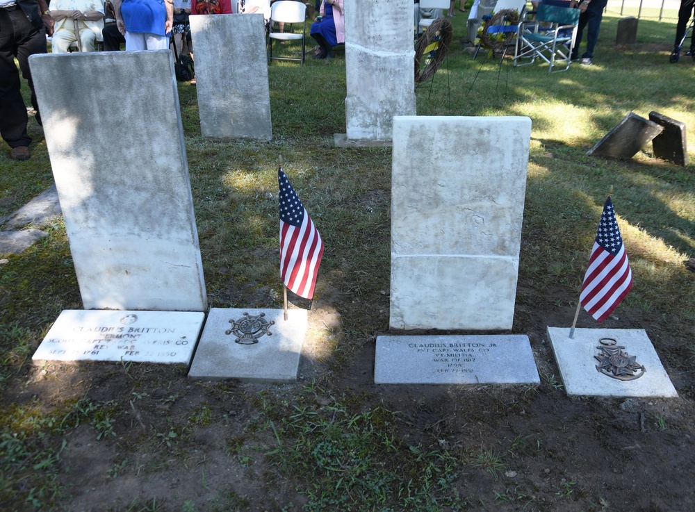 Two Early-American war veterans honored