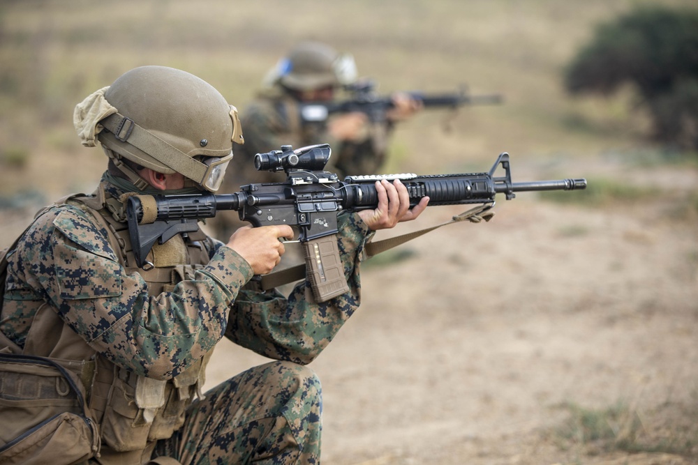 Prepare to rush: MCT Marines conduct live-fire training