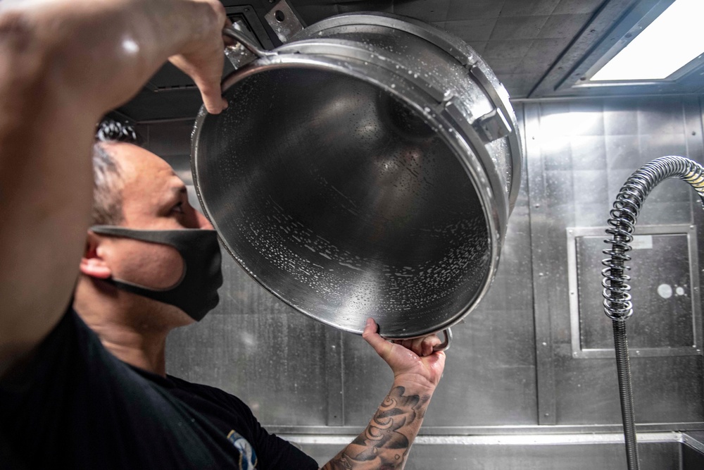 USS Shiloh Meal Preparation