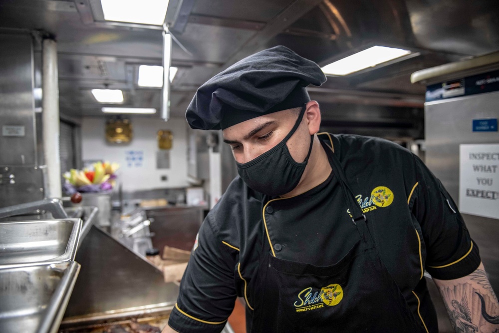 USS Shiloh Meal Preparation
