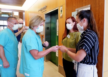 US Army North leaders visit Dameron, Lodi hospitals in California