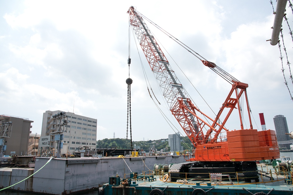 REMOVAL BEGINS ON FLEET ACTIVITIES YOKOSUKA FLOATING PIER 5