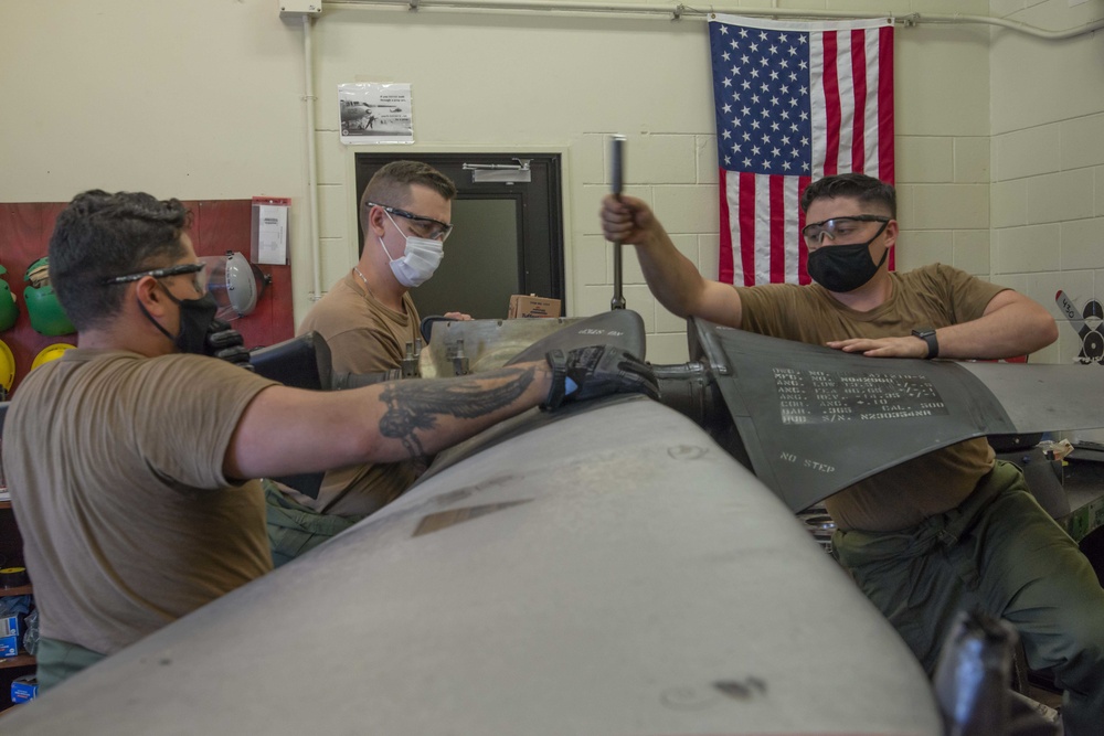 P-3 Propeller Disassembly