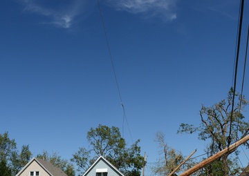 Iowa Guard members clear debris after derecho storm