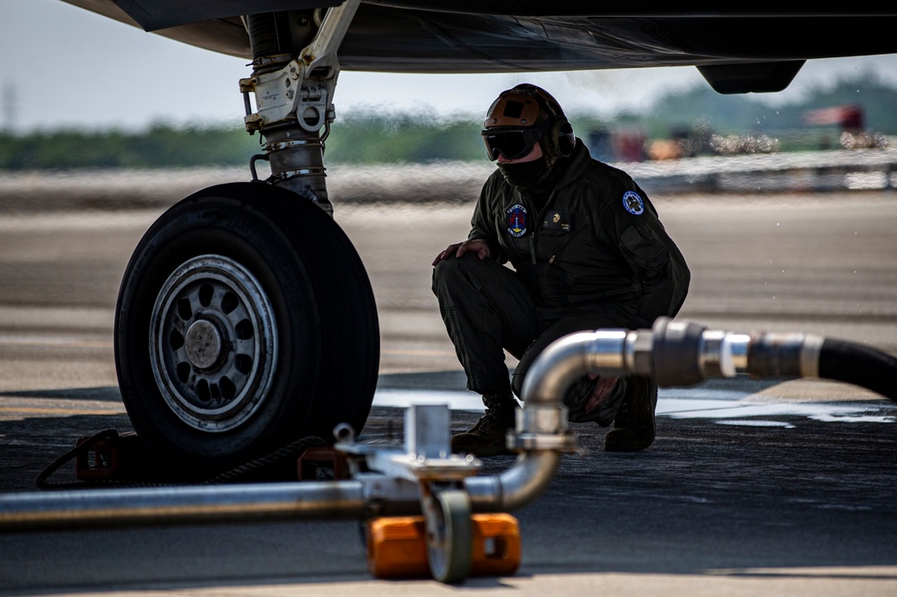 Refueling F-35B Lightning II aircraft