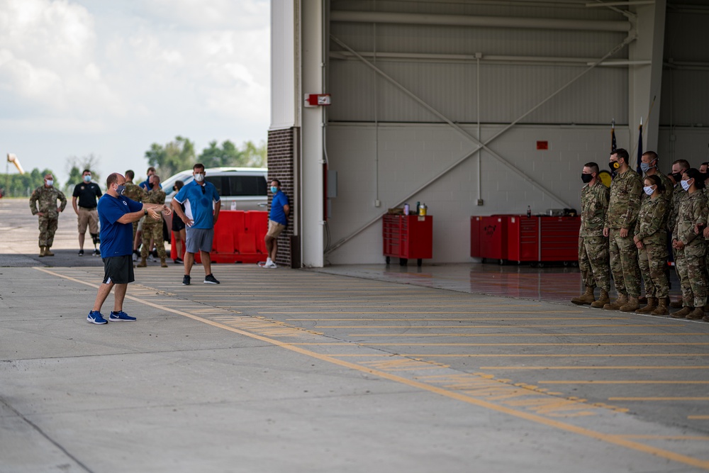 Indiana Guardsmen lend a hand to Indianapolis Colts