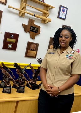 Navy Petty Officer Defines Success as Recruiting Supervisor