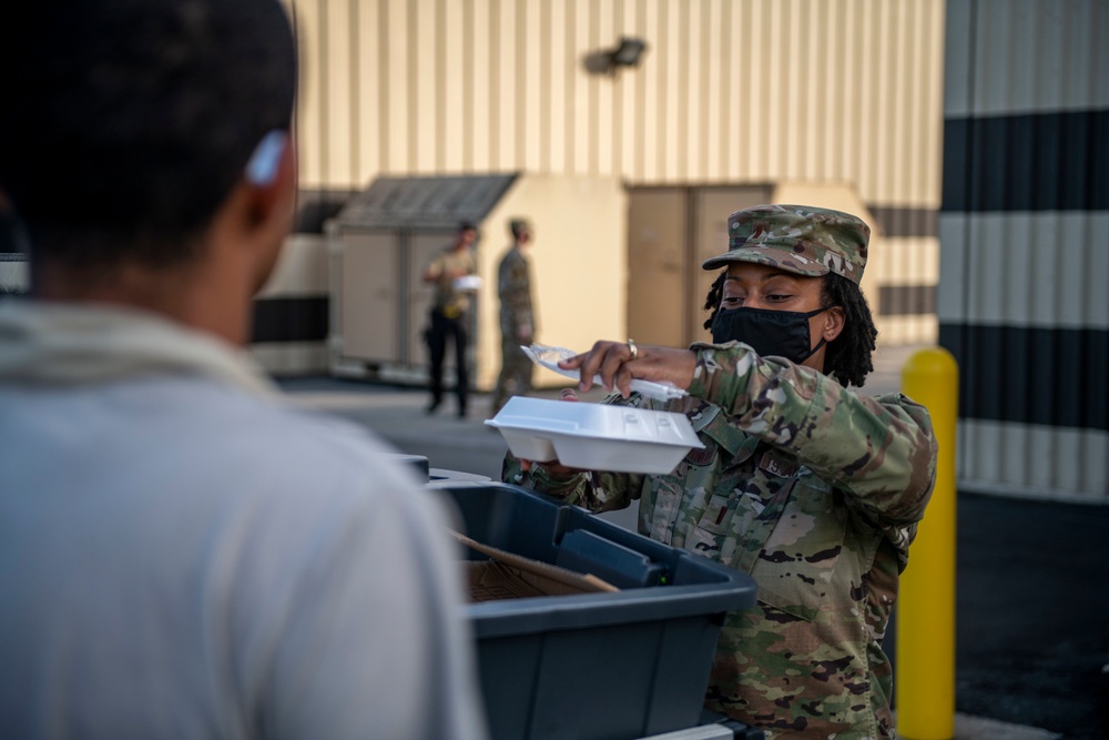 Seymour Social brings meals to flightline