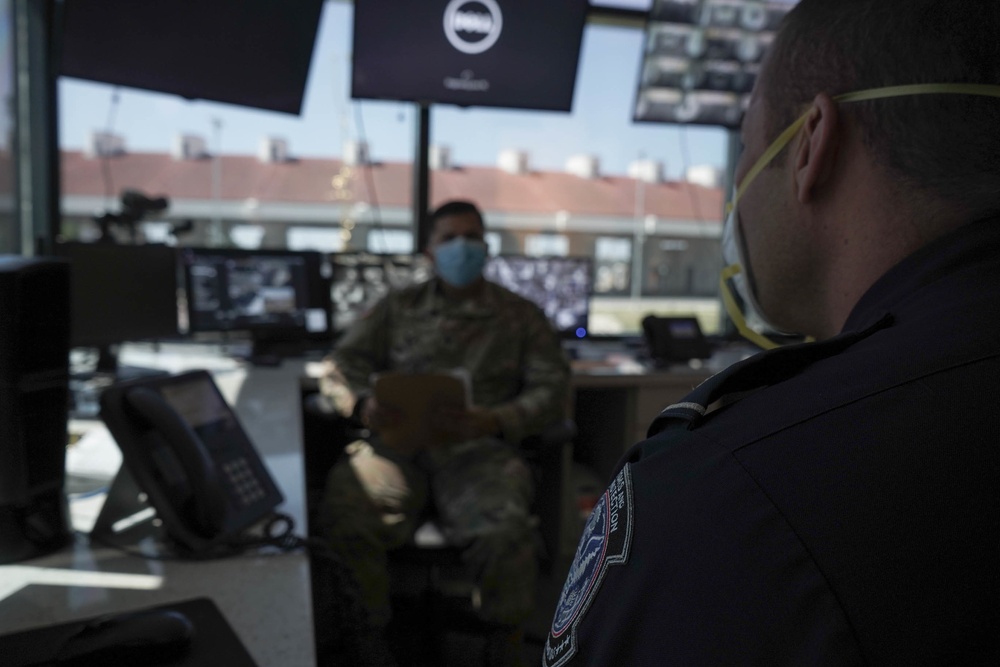 National Guard Soldiers Assist Federal Partners Along Texas Border