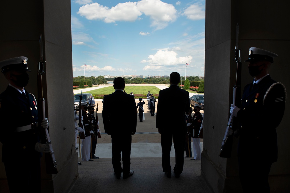 SecDef bilateral meeting with Iraq Minister of Defense Juma’a al-Jaburi