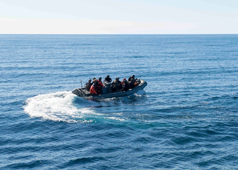 USS Thomas Hudner's (DDG 116) Visit, Board, Search and Seizure Team Conducts Boarding Drills with Royal Canadian Navy During Operation Nanook