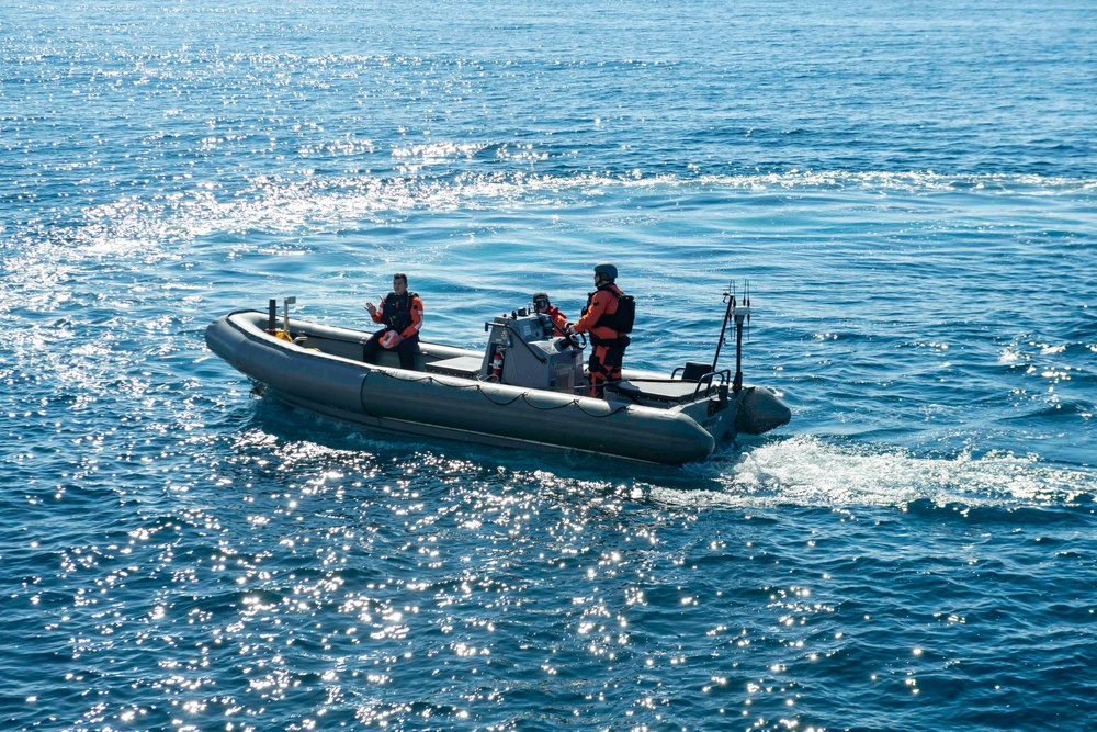 USS Thomas Hudner's (DDG 116) Visit, Board, Search and Seizure Team Conducts Boarding Drills with Royal Canadian Navy During Operation Nanook