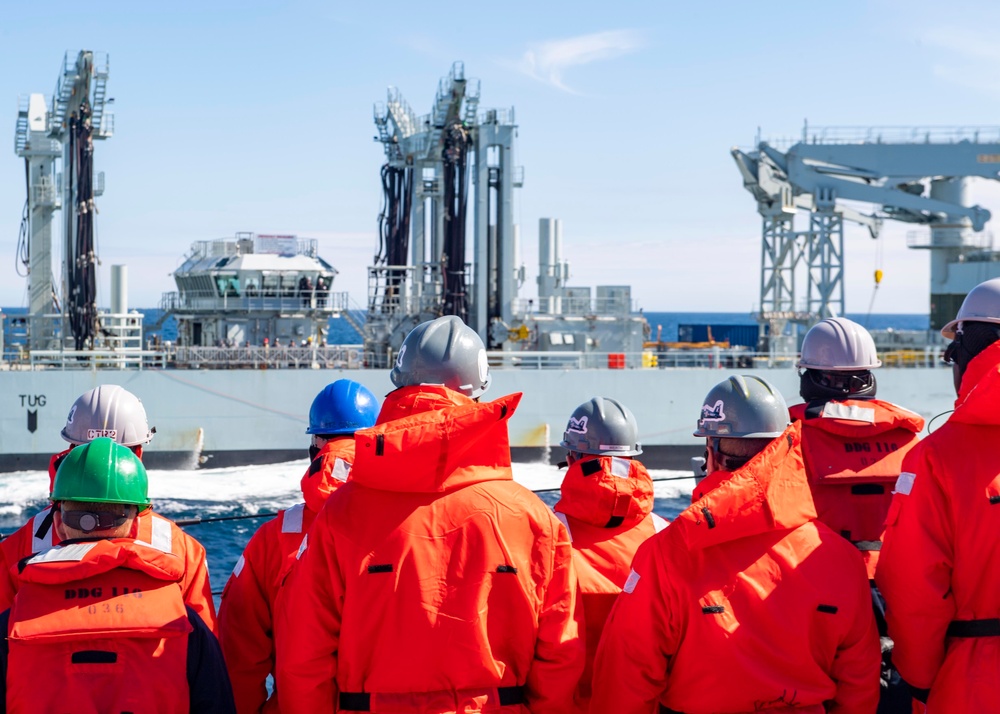 USS Thomas Hudner (DDG 116) Conducts Replenishment-at-Sea with Royal Canadian Navy