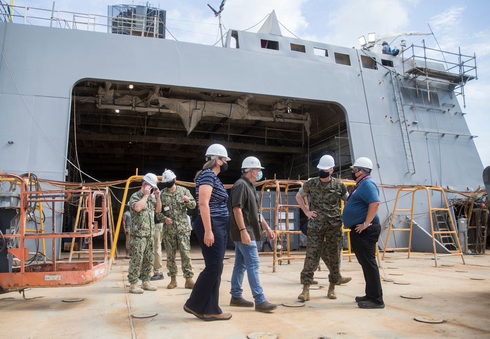 ACMC Visits MARFORRES and Shipyards