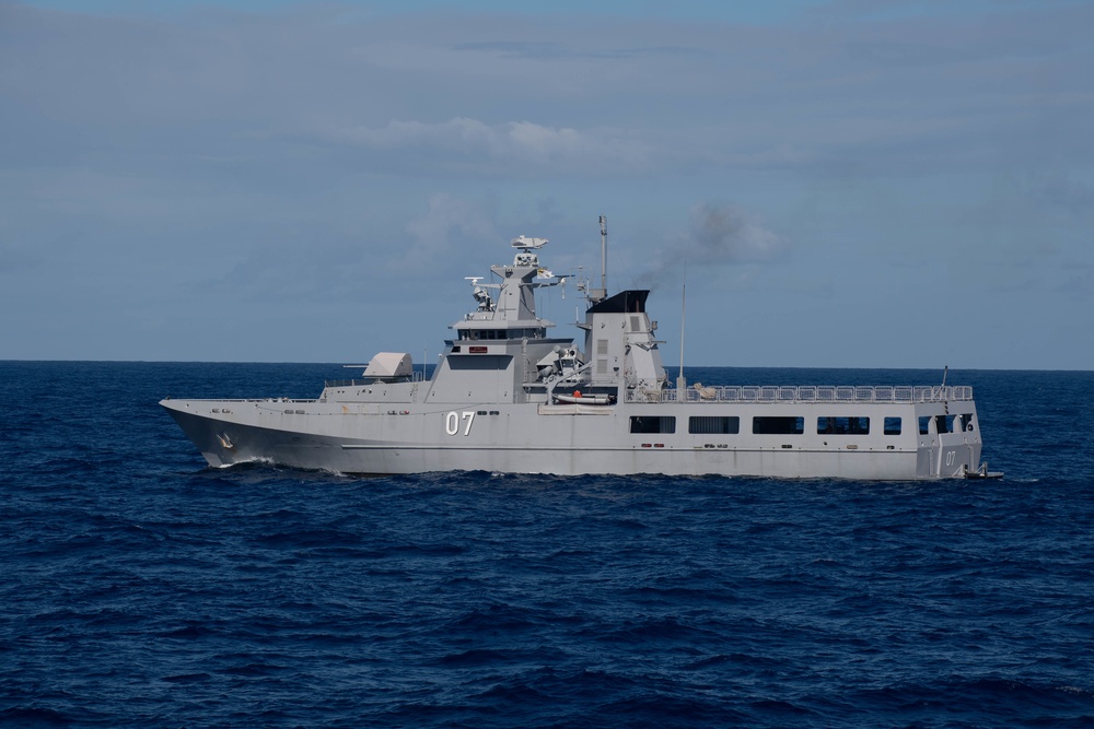 HMCS WINNIPEG RIMPAC