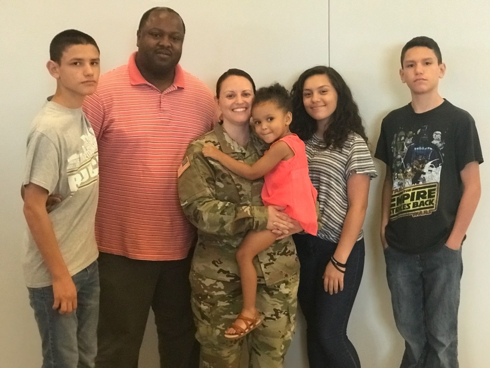 Maj. Davis with her family
