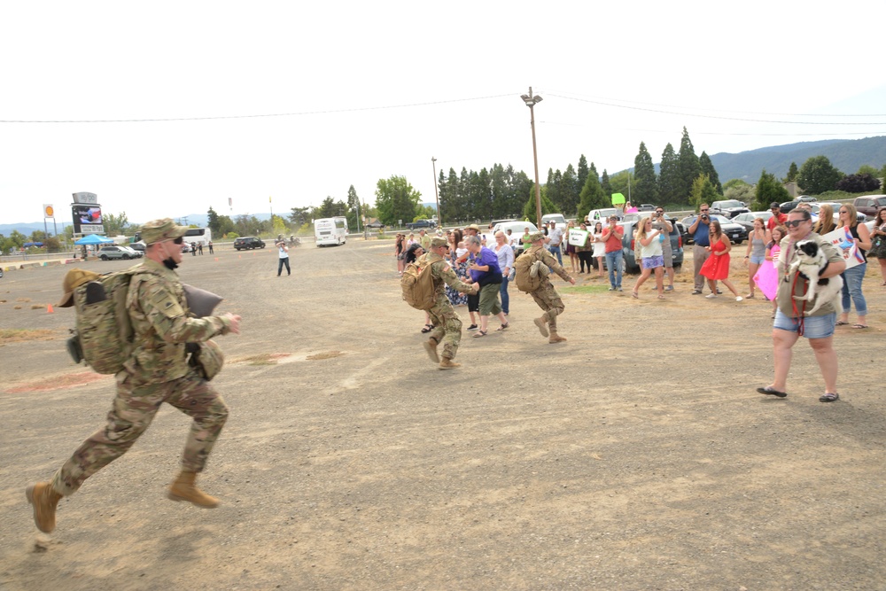 Oregon Soldiers return home to Southern Oregon