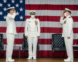 Training Squadron 21 Changes Command