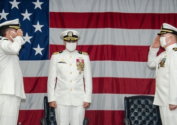 Training Squadron 21 Changes Command