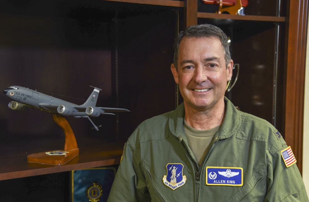 Colonel King is the new 117 ARW Commander