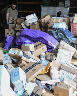 Al Dhafra Post Office delivers morale from abroad