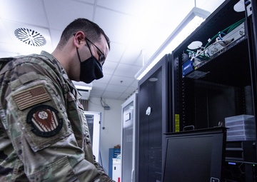 721 MSS communications: Maintaining rapid global mobility