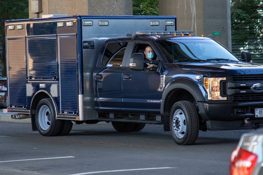 NYNG 24th Civil Support Team conduct emergency incident training at Icahn Stadium on Randall’s Island (20 August 2020)