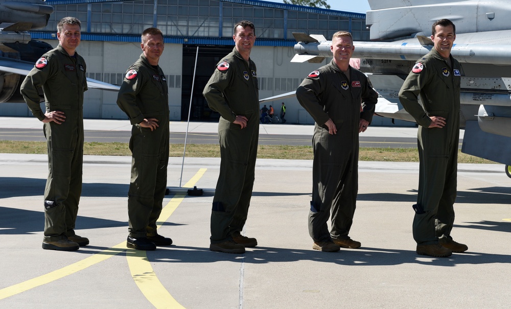 52nd FW commander visits 32nd Tactical AB