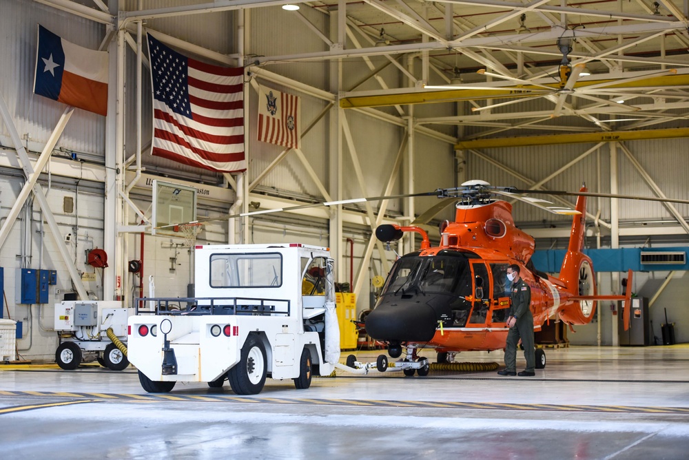 Coast Guard prepares for tropical storms Marco and Laura along Gulf Coast