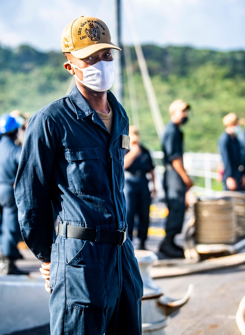 USS Germantown (LSD 42) Departs Okinawa, Japan