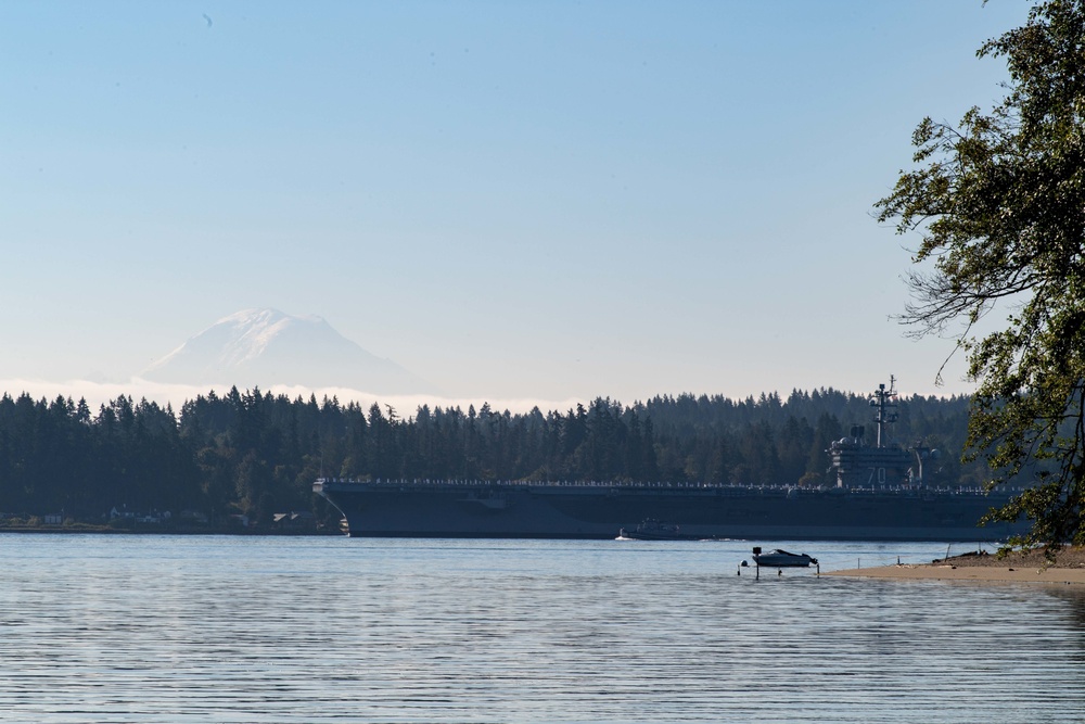 USS Carl Vinson (CVN 70) Conducts Change of Homeport