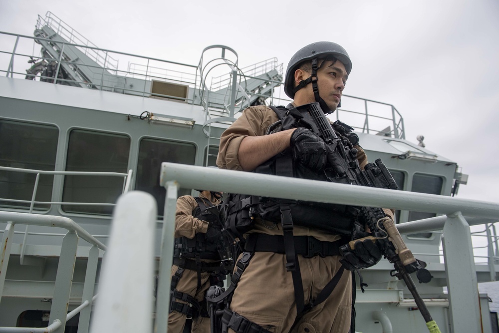 USS Thomas Hudner (DDG 116) and Royal Canadian Navy Participate in Medical, Damage Control, Security Scenarios Aboard Royal Canadian Navy Ship MV Asterix