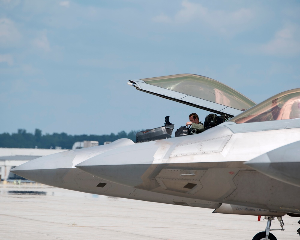 F-22 Raptors land at WPAFB