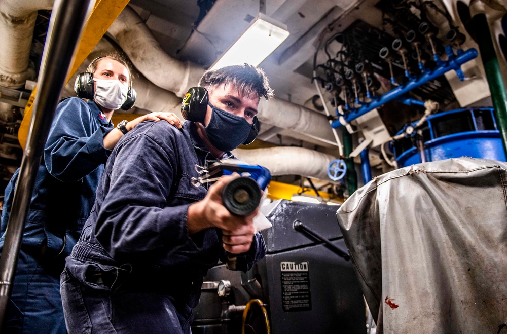 Sailors Aboard USS Germantown (LSD 42) Participate in Damage Control Training