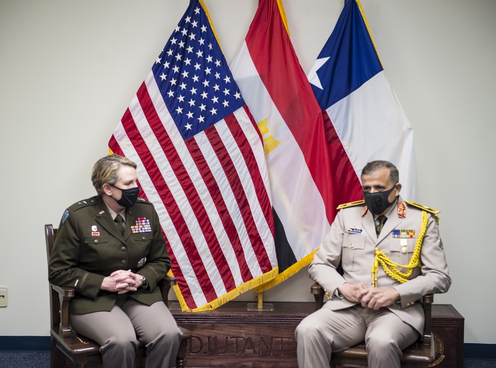 MG Tracy R. Norris and MG Abdelraouf A. Moussa Mohamed