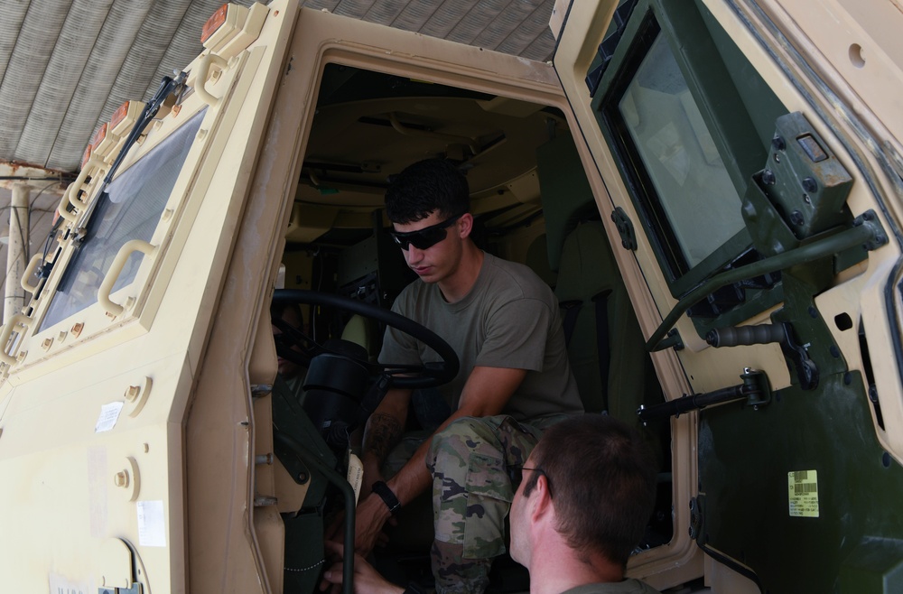 380 ELRS Airmen train with the Army