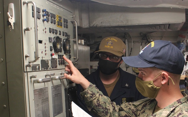 CSCS’ Mine Warfare Mobile Training Team Ensures Fleet Readiness