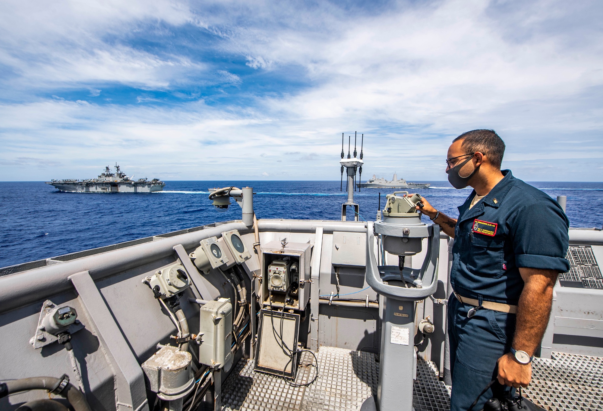 DVIDS - Images - USS Germantown (LSD 42) Sails in Formation with