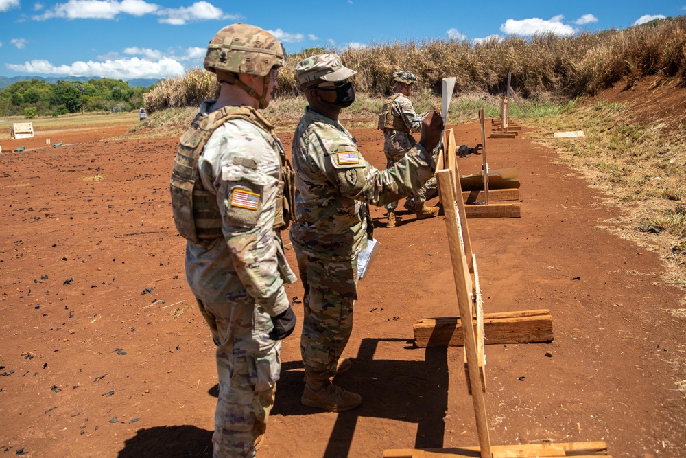 USARPAC BWC 2020: Hawaii, 25th ID Soldiers perform M17 Qualifications